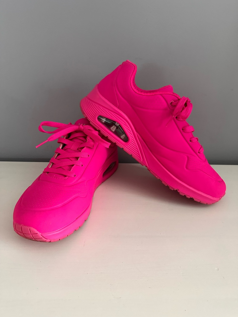 SKECHERS - Women’s, UNO NIGHT SHADES, SNEAKERS, Hot Hot Pink, Size 11